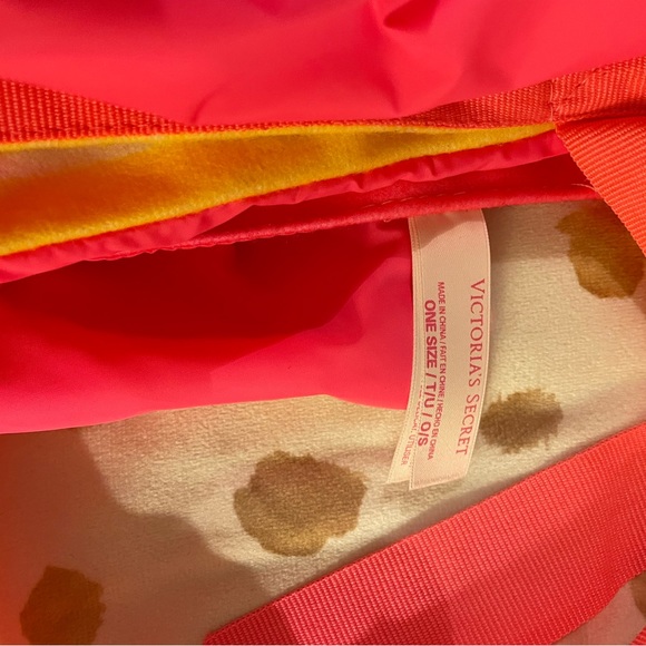 NWT Victoria Secret Roll Up Beach Picnic Blanket - Picture 9 of 9